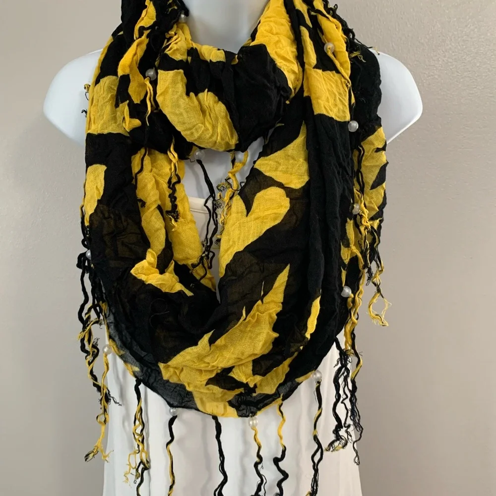 ZOOZATZ Iowa Hawkeye Scarf
